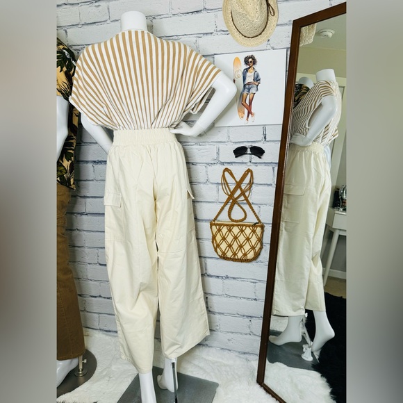 Sienna Sky Drawstring Wide Leg Pants - Picture 3 of 9